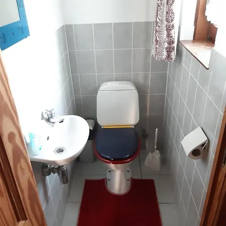Prázdninový dům 6 Pers With Warm Swimming Pool Access De Haan